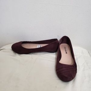 American Eagle flat shoes